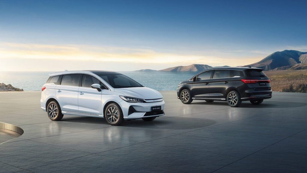 BYD M6 MPV