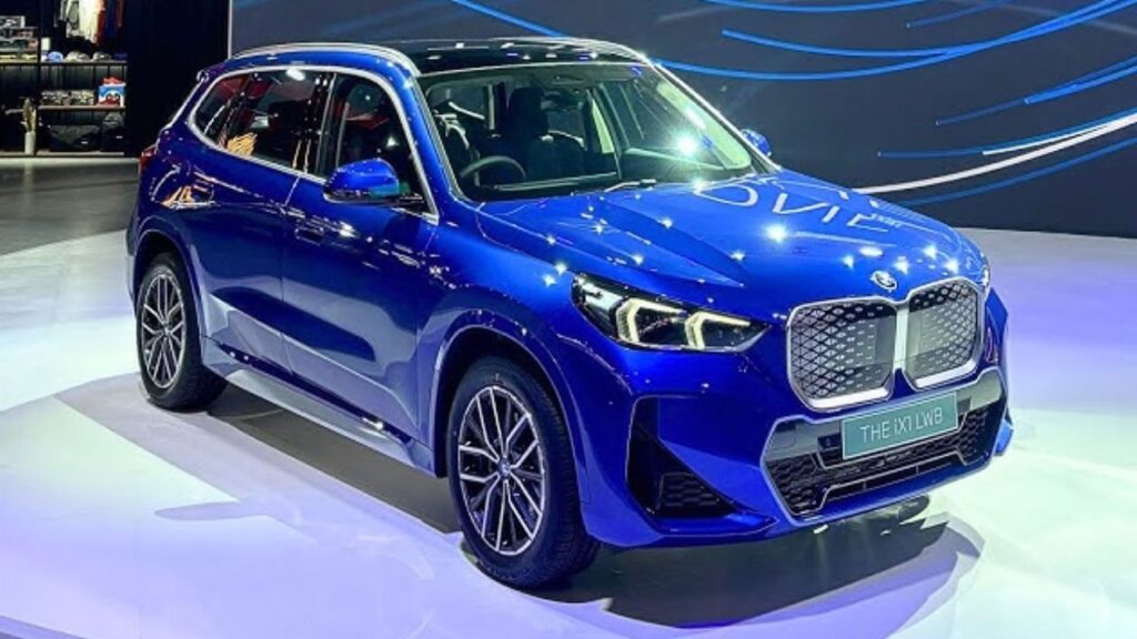 BMW iX1 LWB