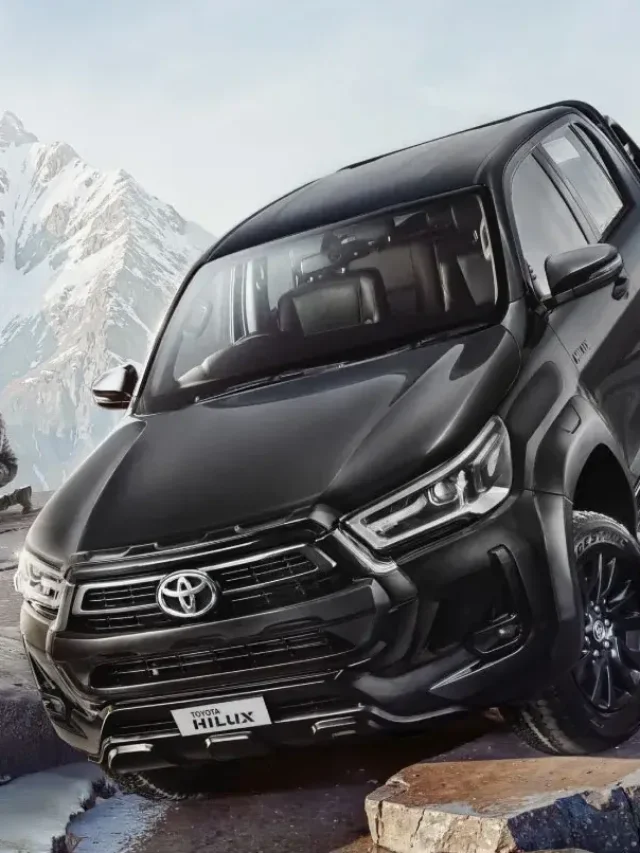 Toyota Hilux Black Edition