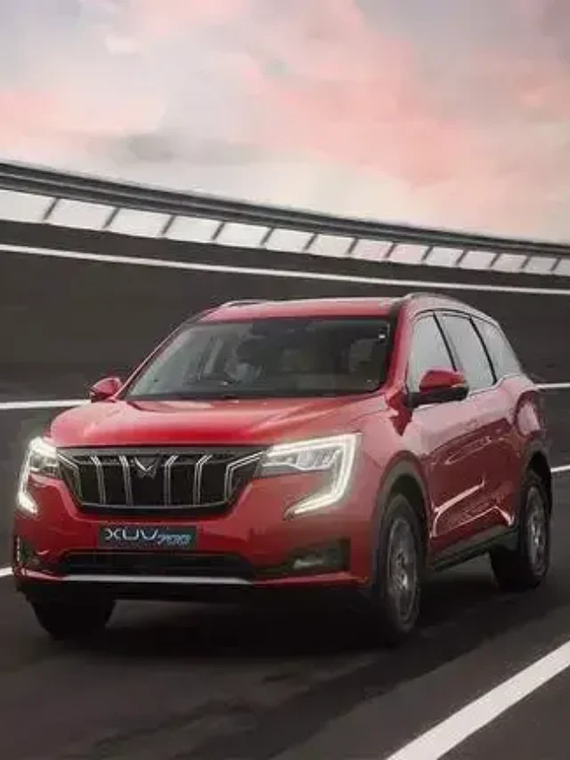 XUV700